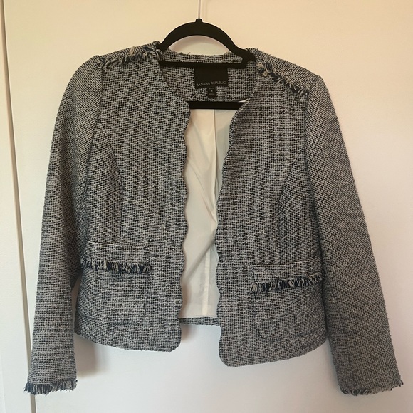 Banana republic jacket that looks like it’s Rebecca Taylor! - Picture 2 of 5